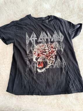 Def Leppard Leopard Graphic Band T-Shirt Black Size L